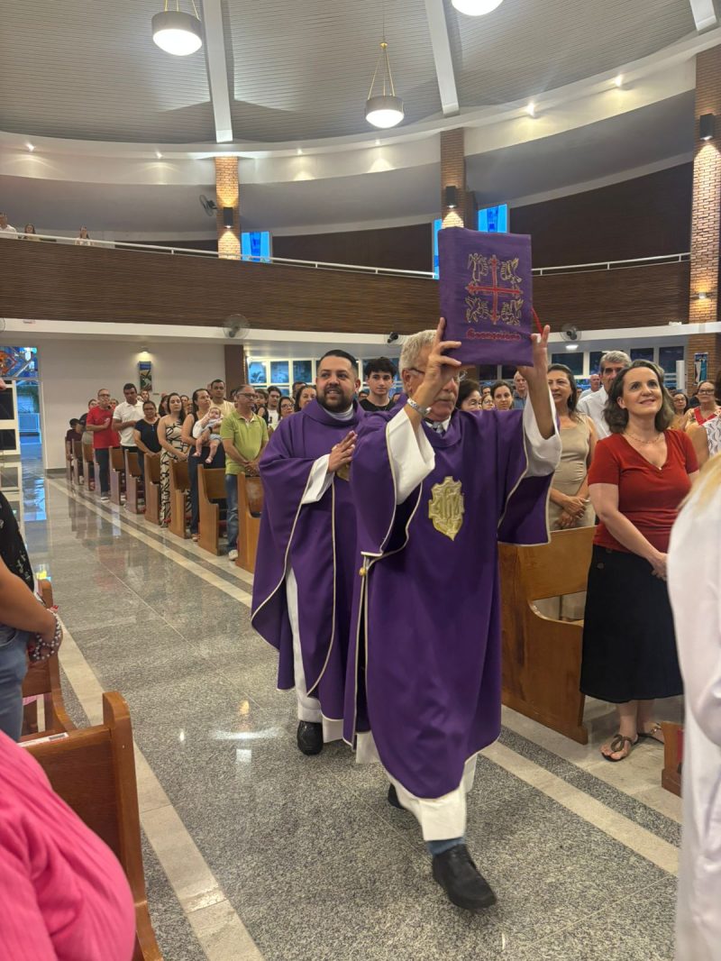 Missa em Ação de Graças – 17° Aniversário de Ordenação Sacerdotal do Padre Rodrigo Sena  (14)
